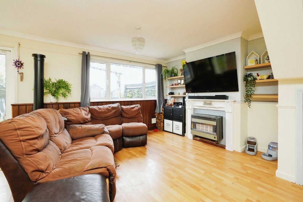 Property photo 2 of 17