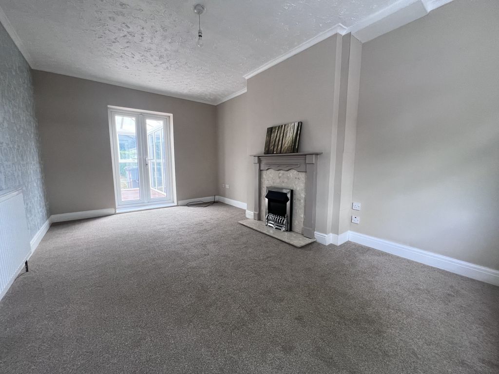 Property photo 3 of 9 Sitting Room