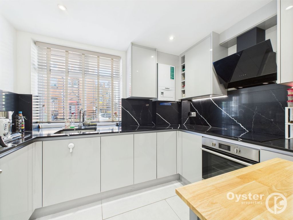 Property photo 3 of 15 Kitchen