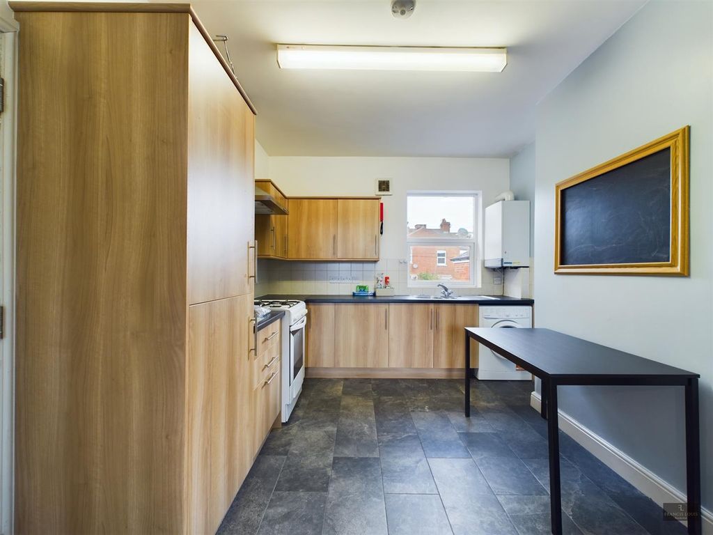 Property photo 2 of 6 Cam01856G0-Pr0111-Still004.Jpg