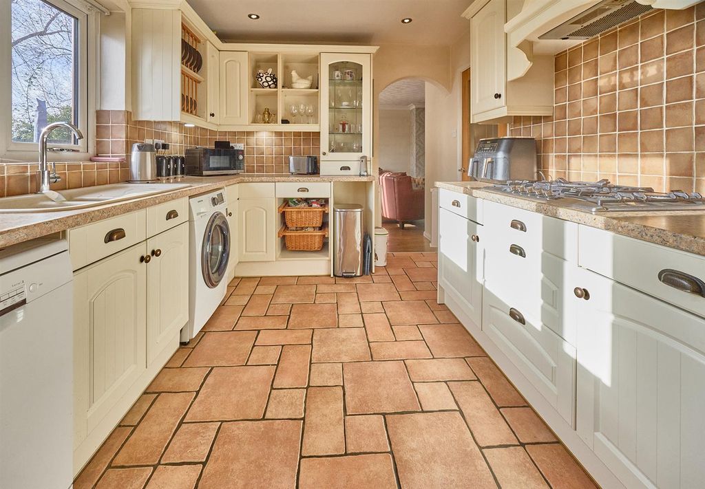 Property photo 2 of 17 Brookfield Wolvey 7.Jpg