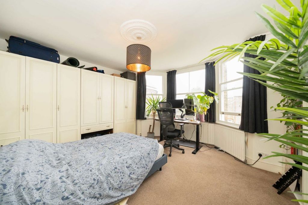 Property photo 2 of 3