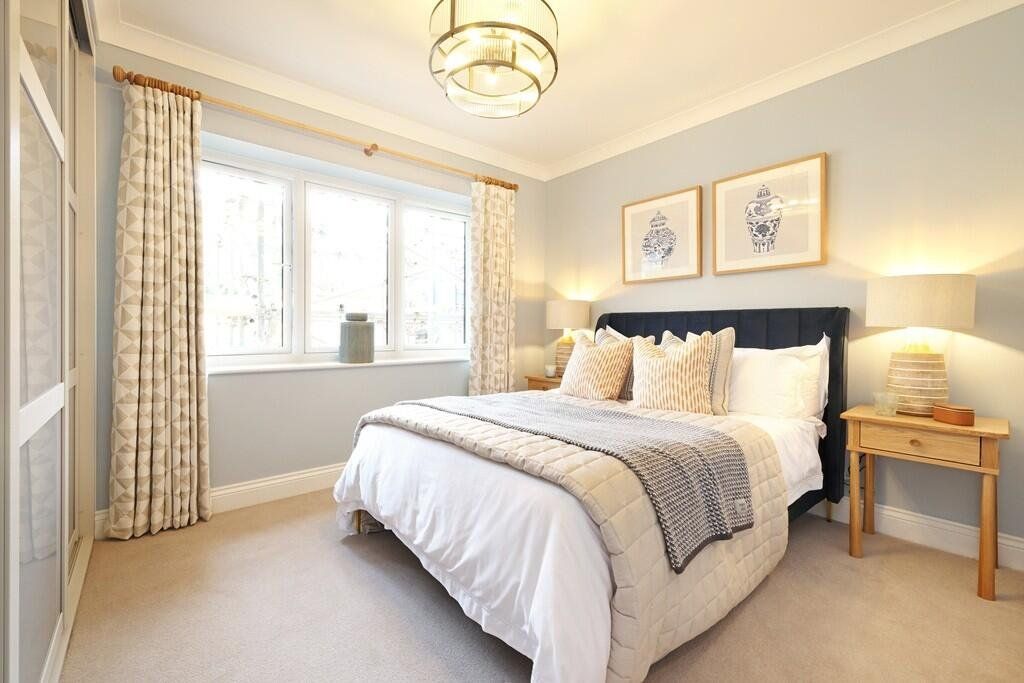Property photo 3 of 12 Show Home