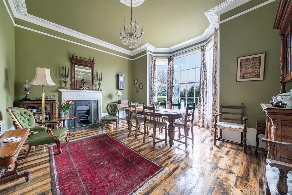 Property photo 3 of 22 1380815-23-69161d9F304A3.Jpg