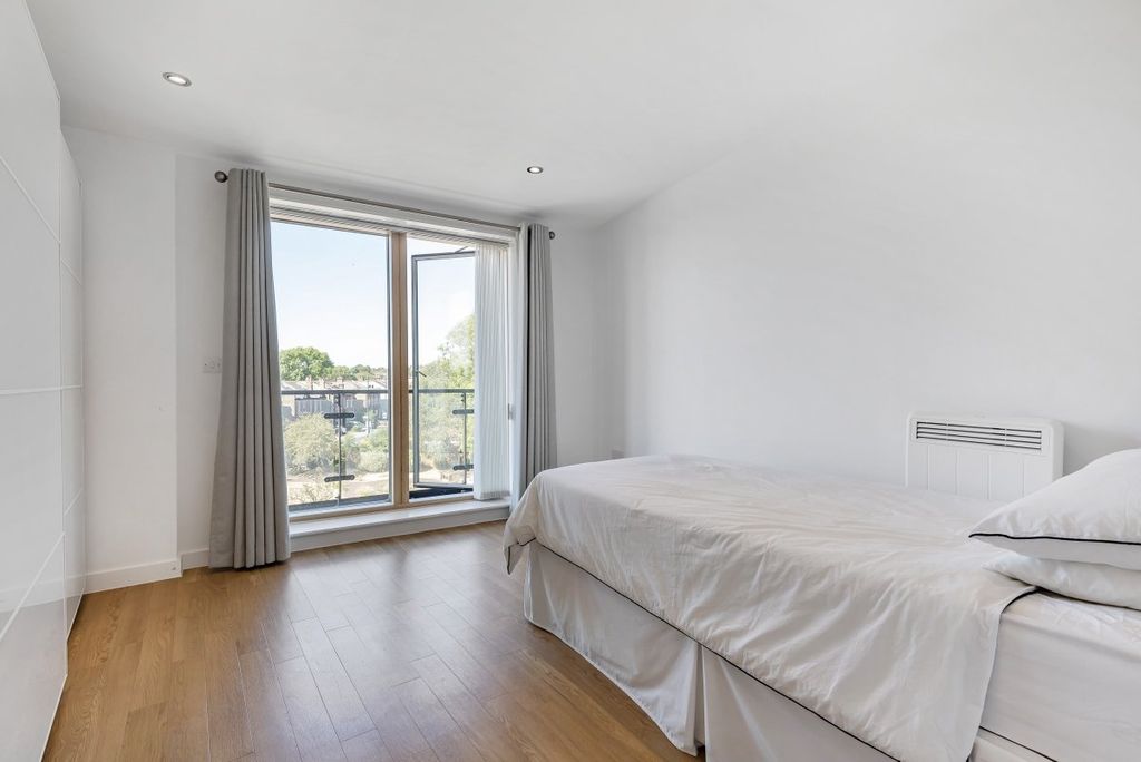 Property photo 3 of 6 883216 (3)