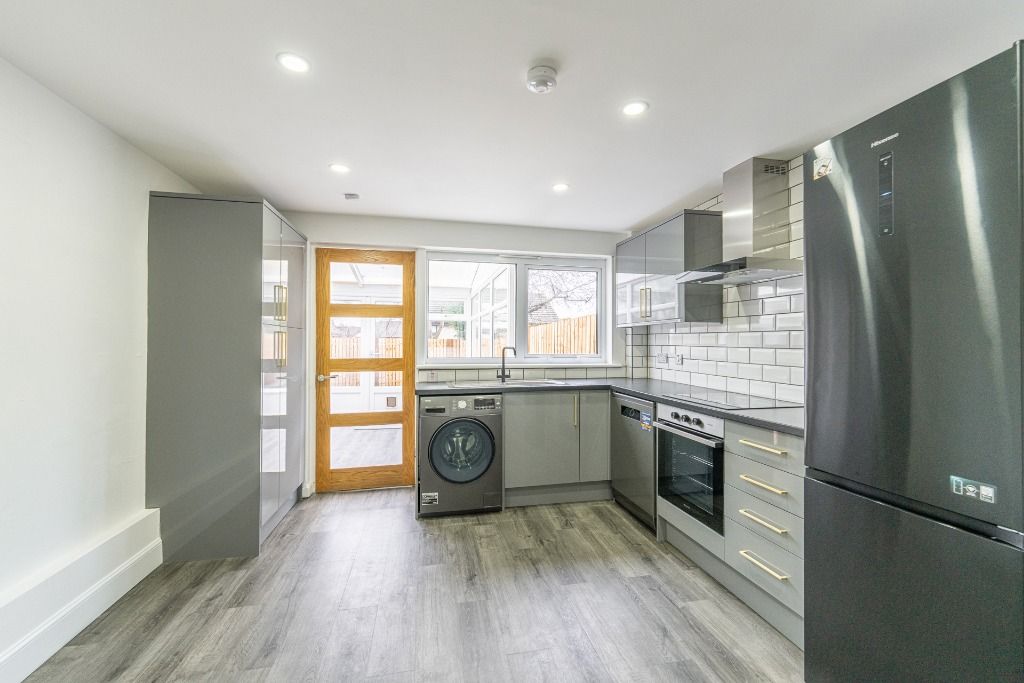 Property photo 2 of 22