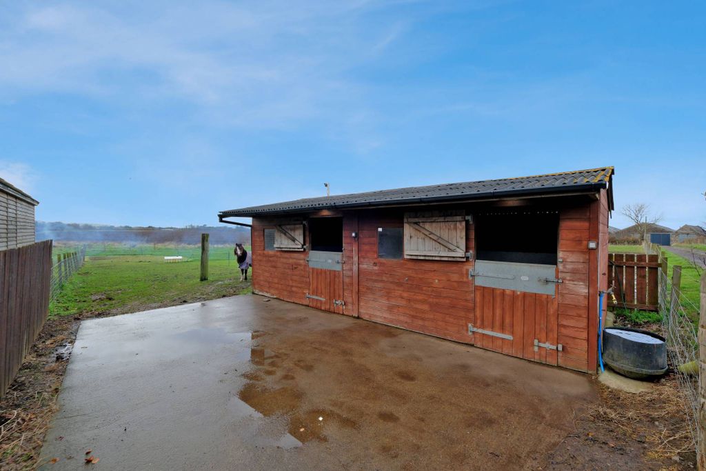 Property photo 3 of 30