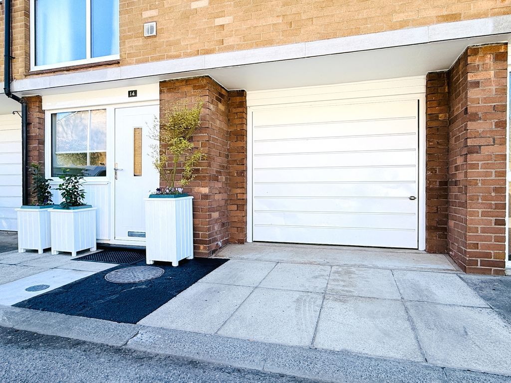 Property photo 2 of 29 Photo 43