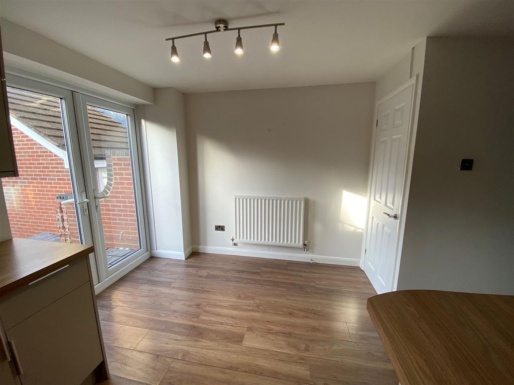 Property photo 3 of 14 2 Heol Gylfinir - Dining Area.Jpg