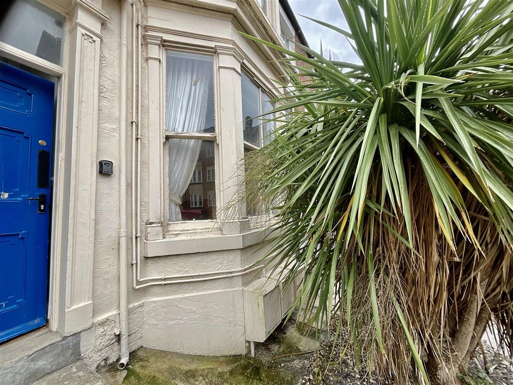 Property photo 2 of 15 B7F36327-B591-4926-A140-D08F7300D310.Jpeg