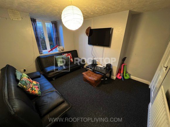 Property photo 3 of 19 7734817.Jpg