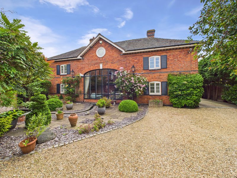 Property photo 1 of 33 Photo 9