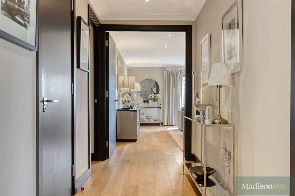 Additional image 4 of 3 bed flat for saleHigh Road, Chigwell, Essex IG7