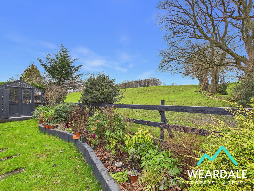 Property photo 2 of 39