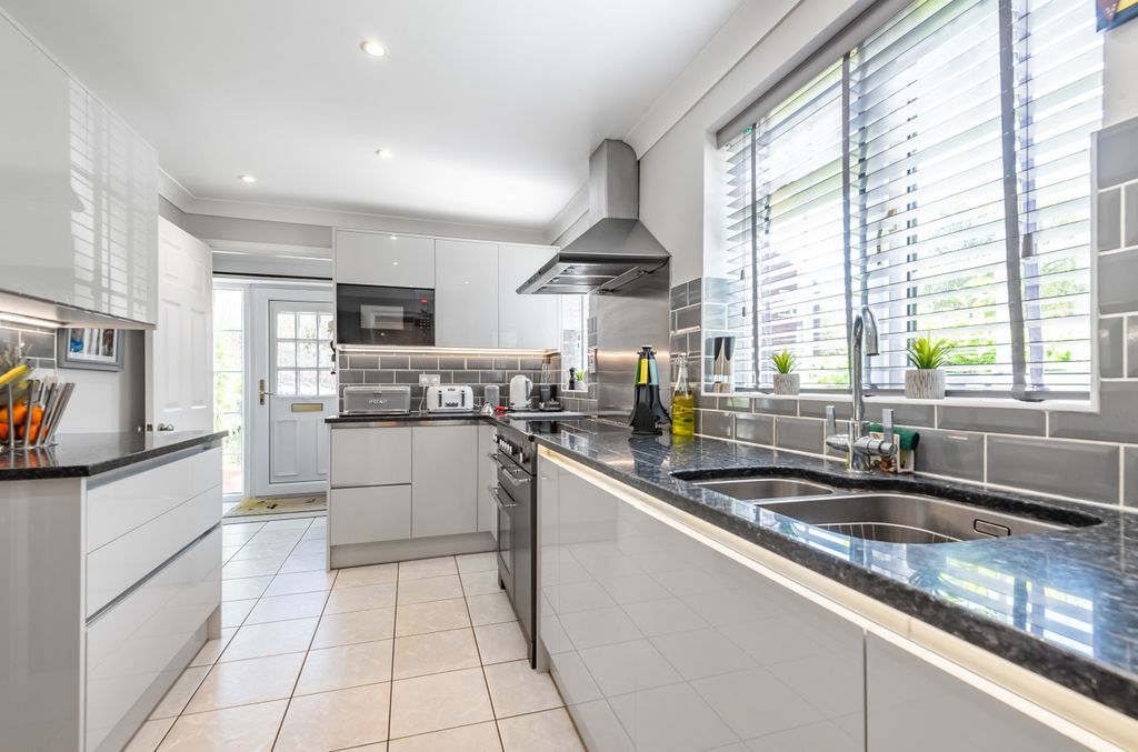 Property photo 3 of 16 840397 (5).Jpg