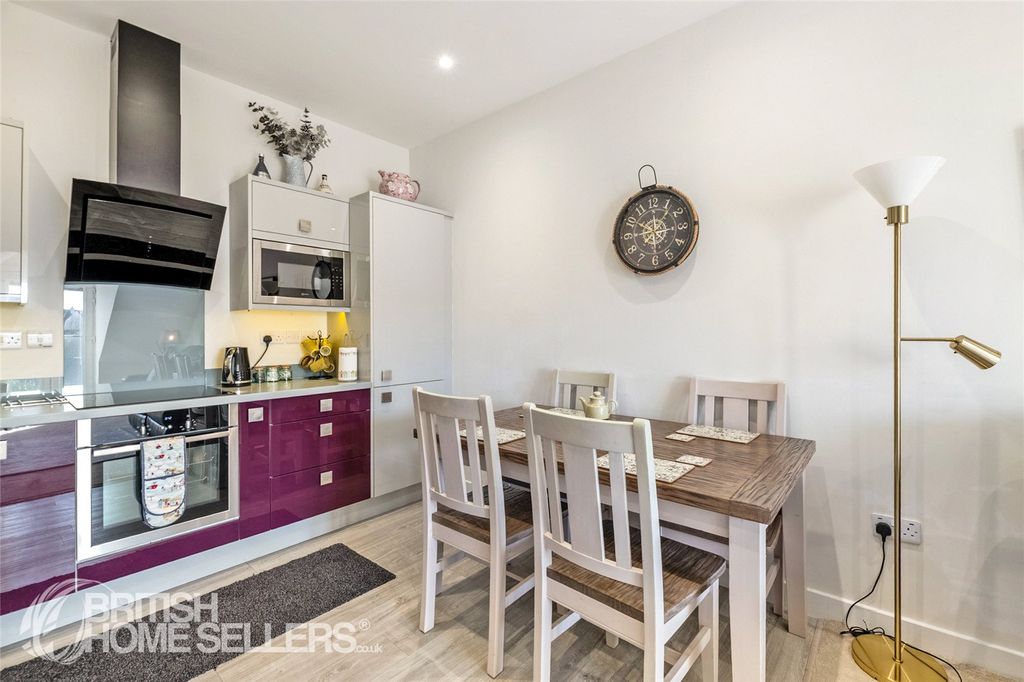 Property photo 2 of 14 Picture No. 03