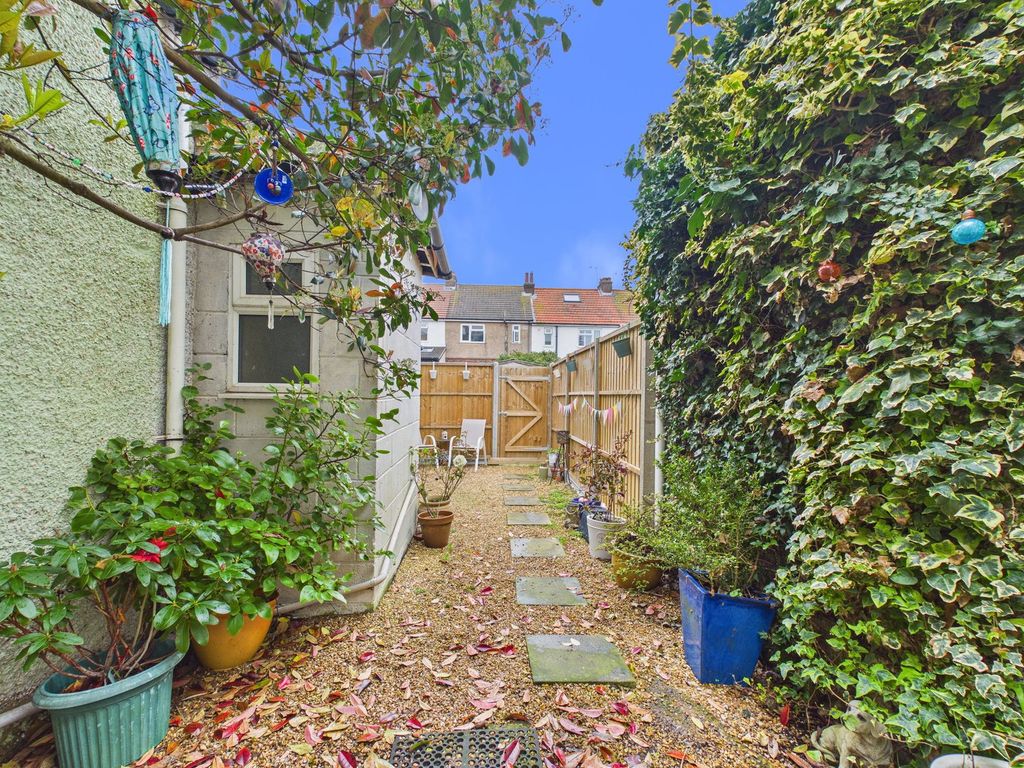 Property photo 2 of 14