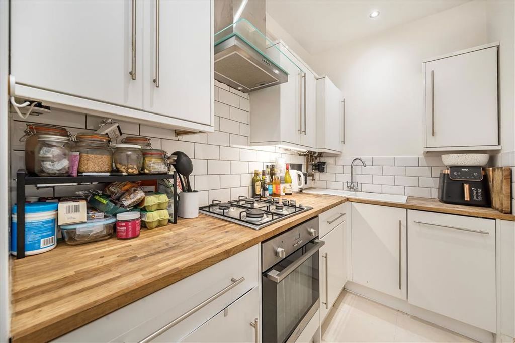 Property photo 3 of 6