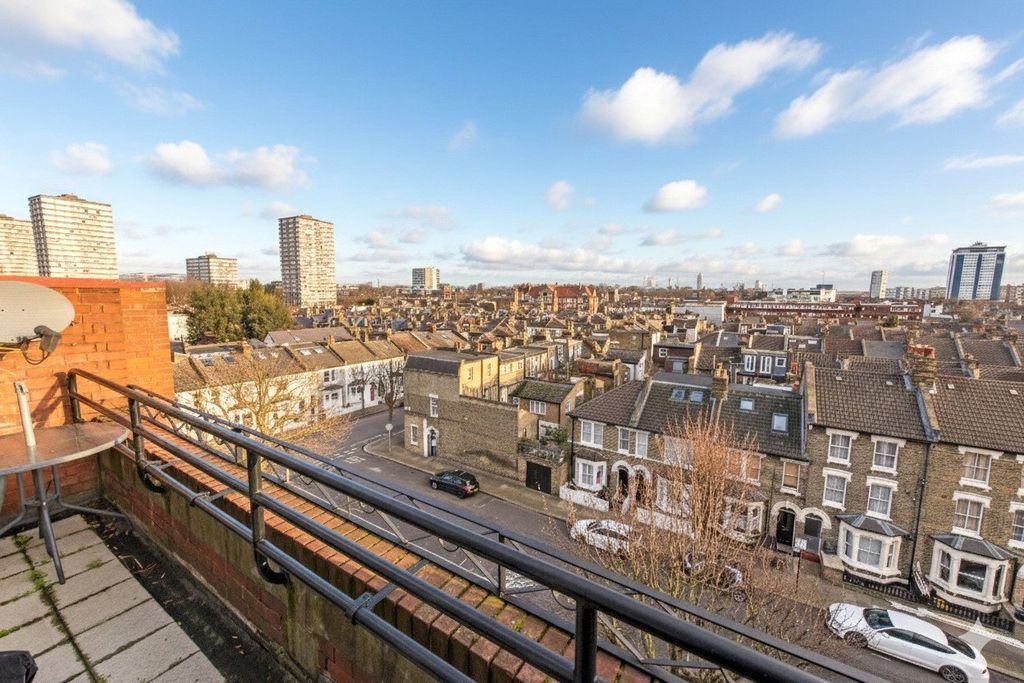 Property photo 2 of 8 Picture No. 19