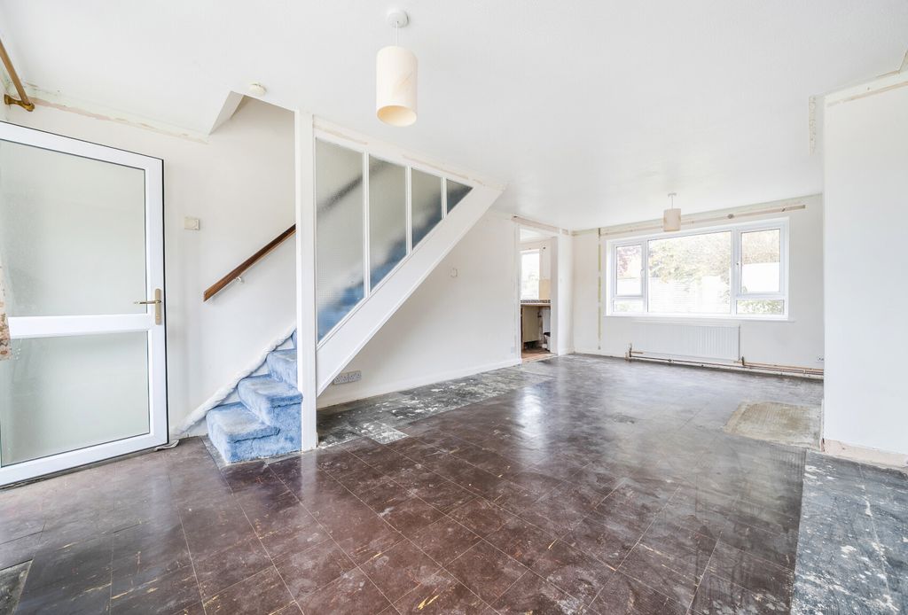 Property photo 2 of 10 1364121-10-68Ed11...