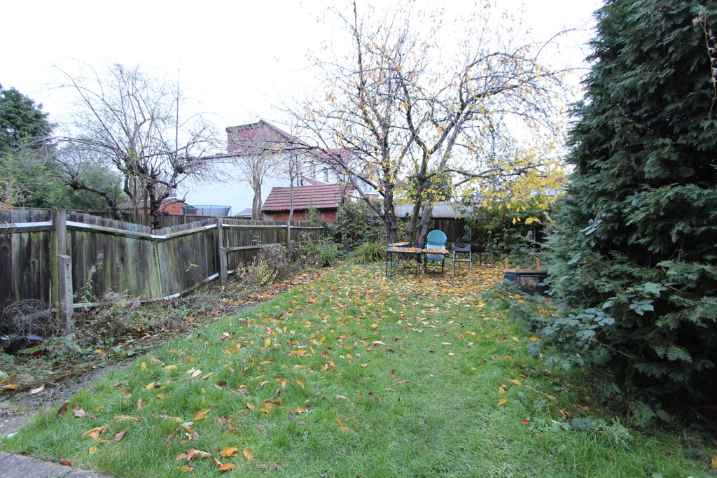 Property photo 3 of 11