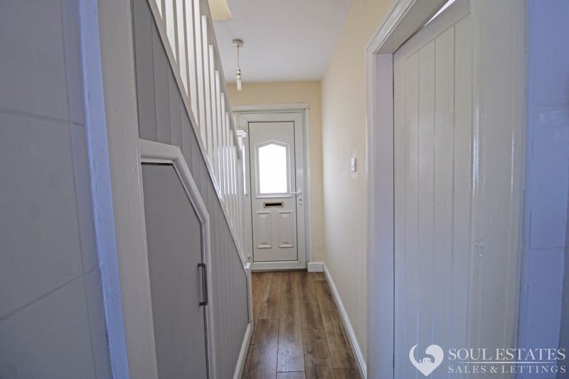 Property photo 2 of 17 Entrance