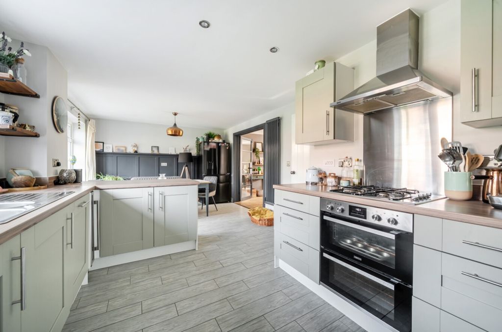 Property photo 3 of 21 1525162-22-1A0d3475083F7
