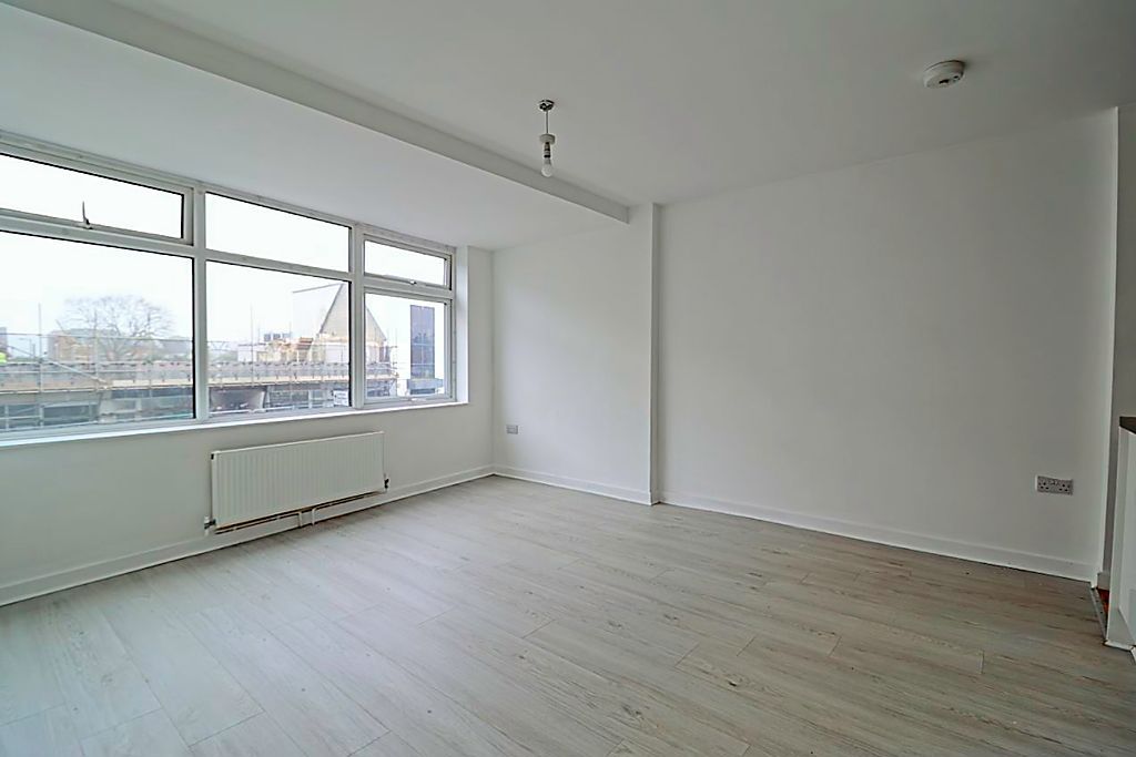 Property photo 3 of 12 Living Room