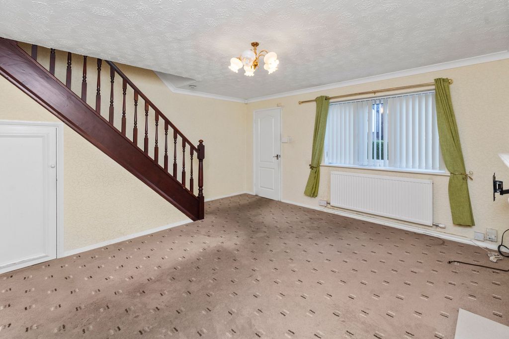 Property photo 2 of 26