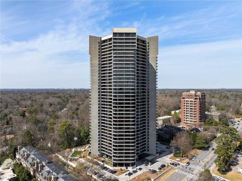 Property photo 1 of 31