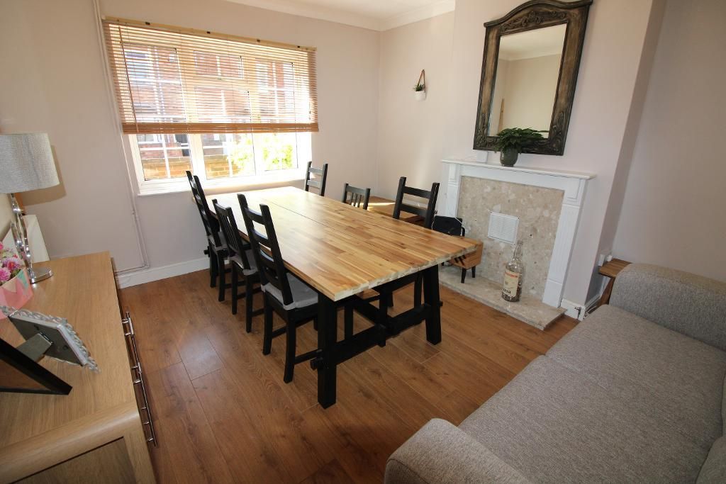 Property photo 3 of 17 Dining Room