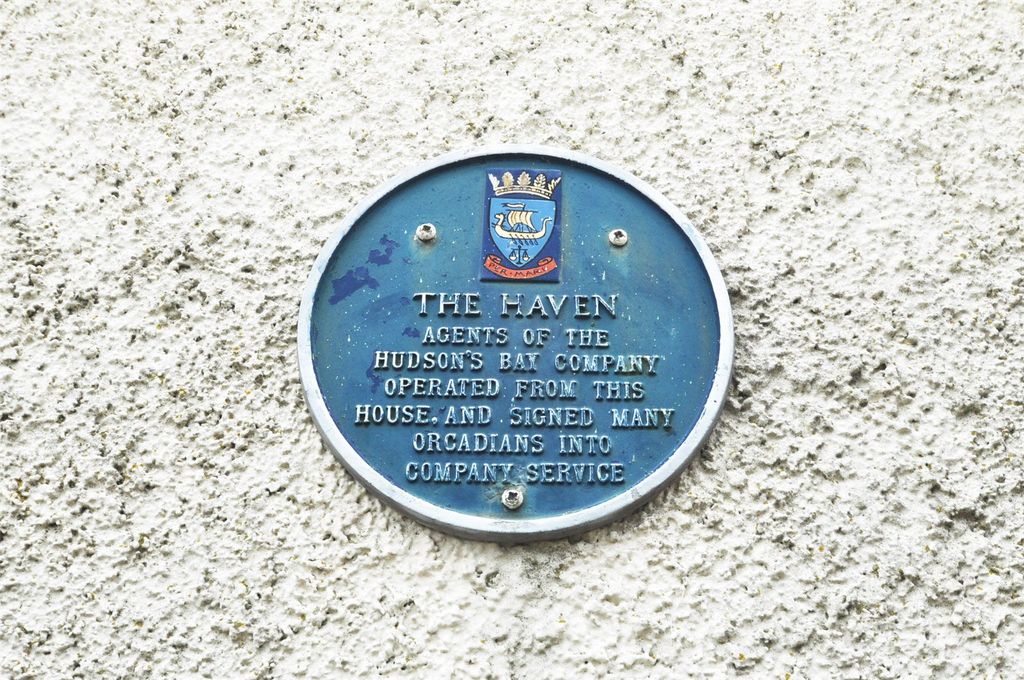 Property photo 3 of 28 Plaque