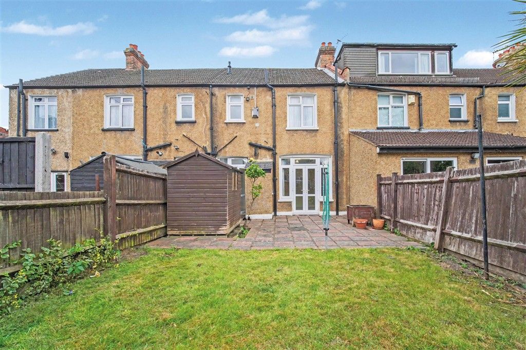 Property photo 2 of 8