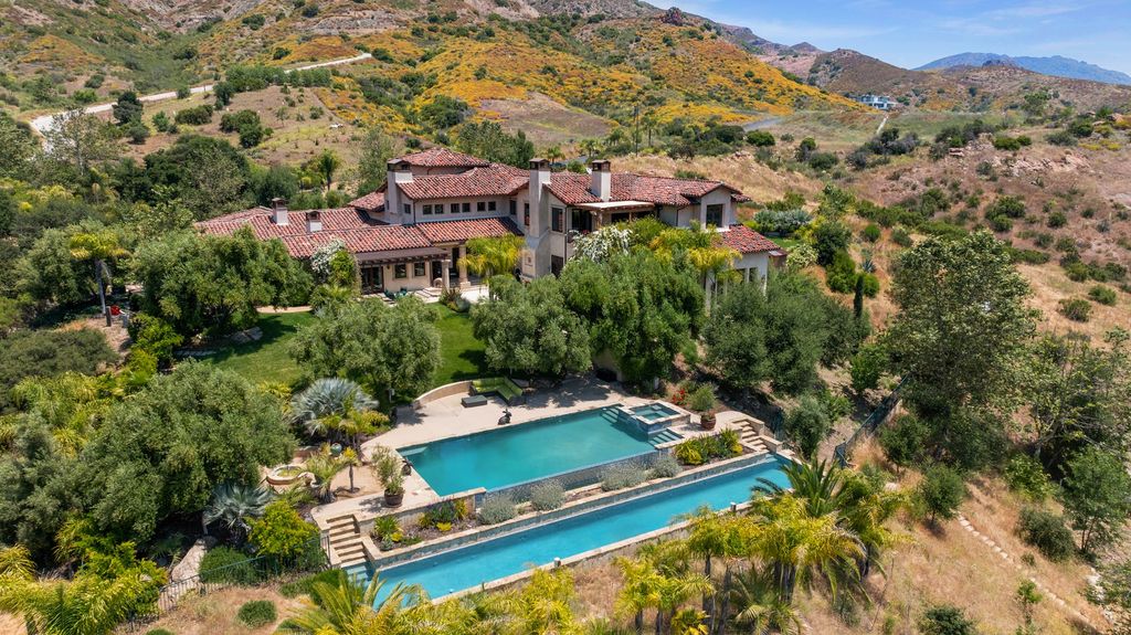 Property photo 1 of 51