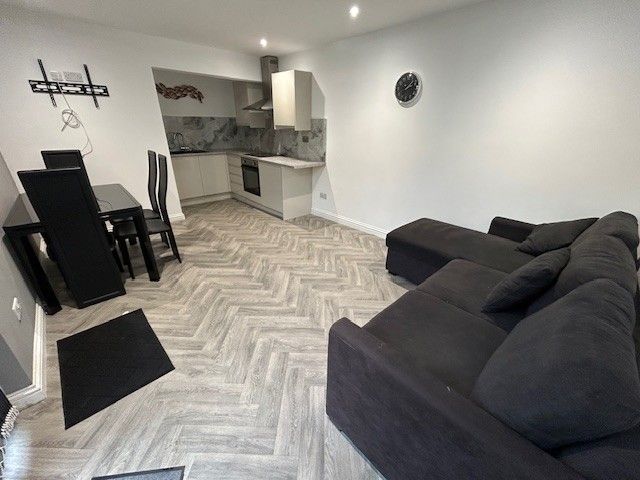 Property photo 1 of 8 Reception Room