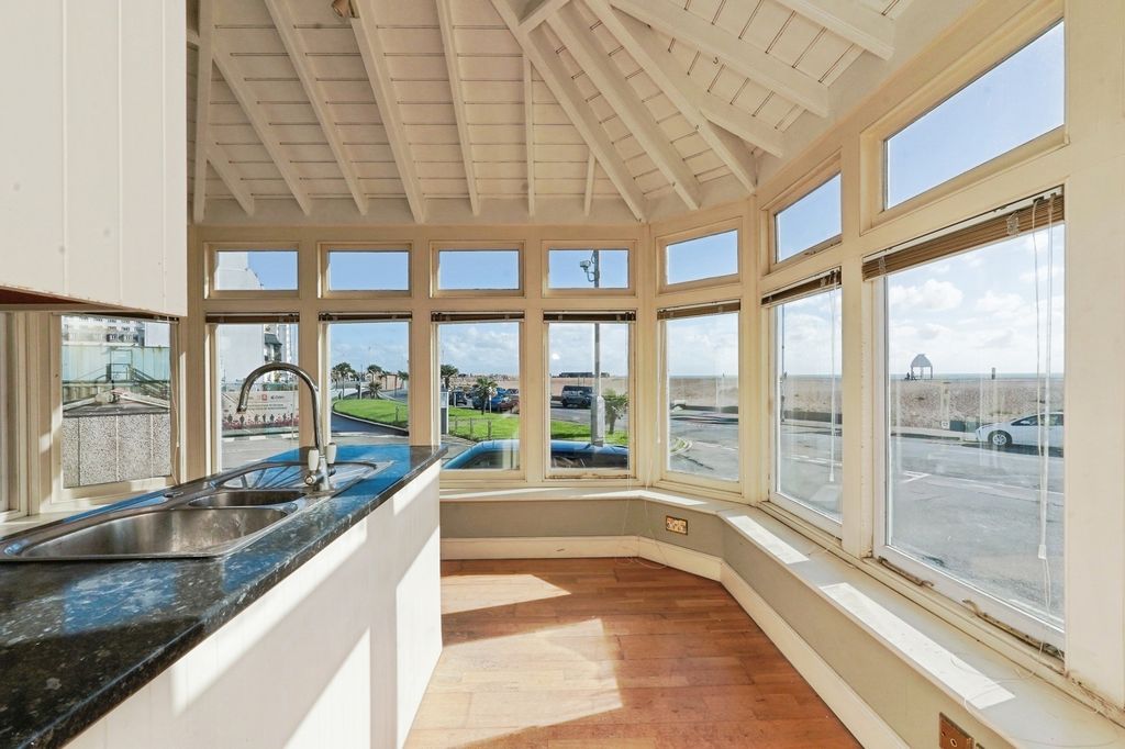 Property photo 2 of 15 Pbox-Img.Jpg