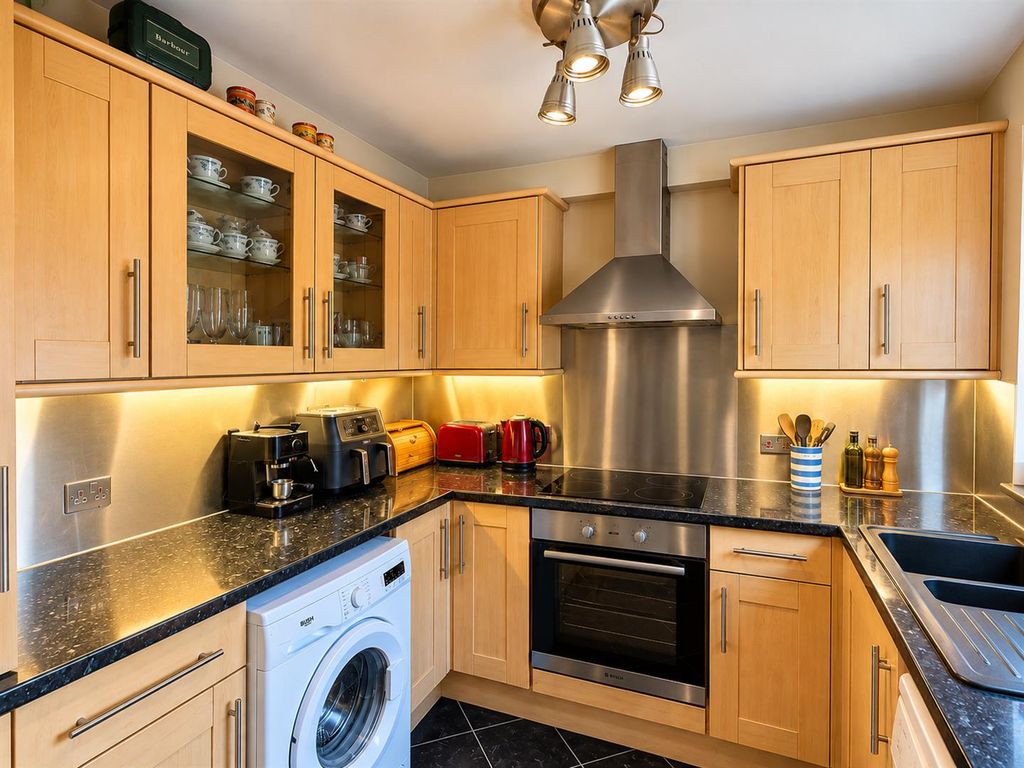 Property photo 2 of 12 9.Png
