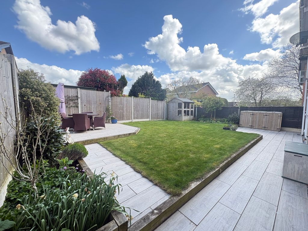 Property photo 3 of 27