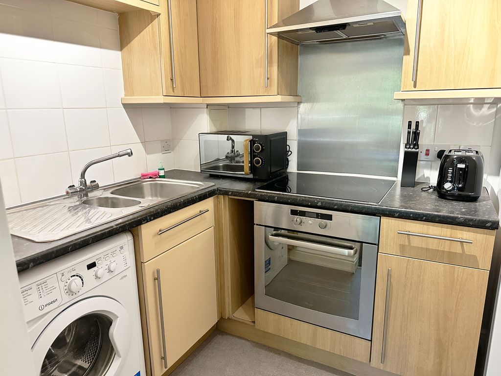 Property photo 3 of 5