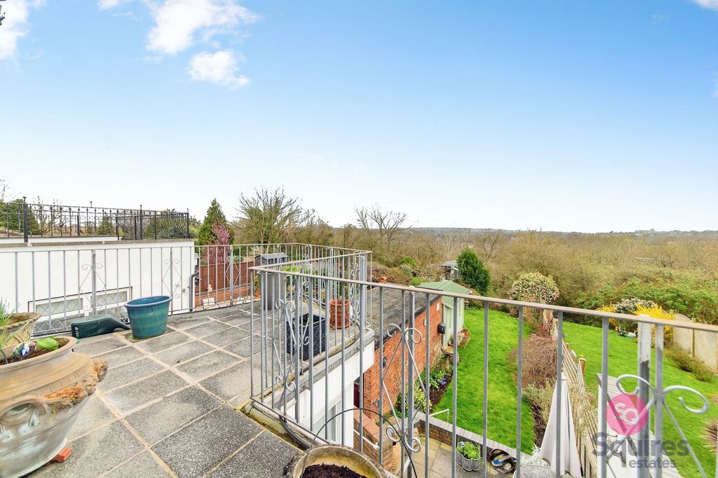 Property photo 1 of 30