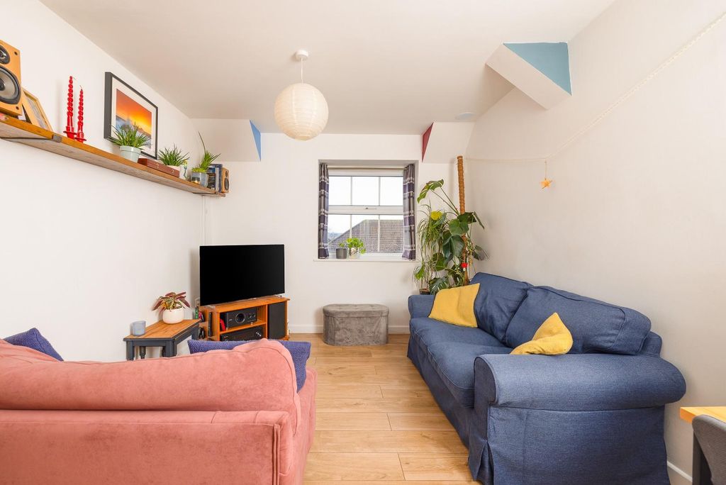 Property photo 1 of 18 Char5768.Jpg