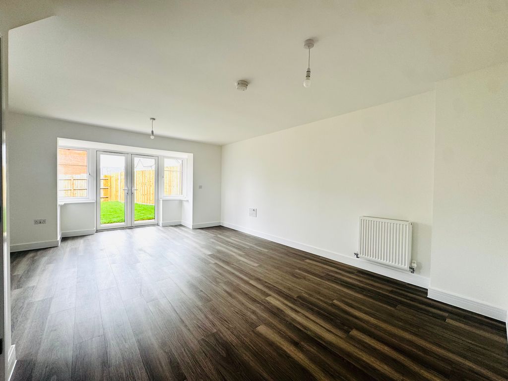 Property photo 2 of 23 Image