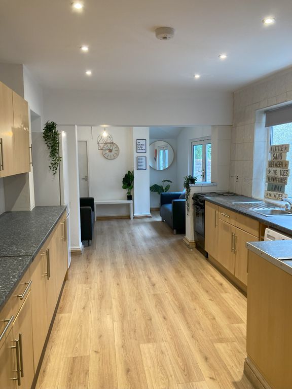 Property photo 2 of 9 2