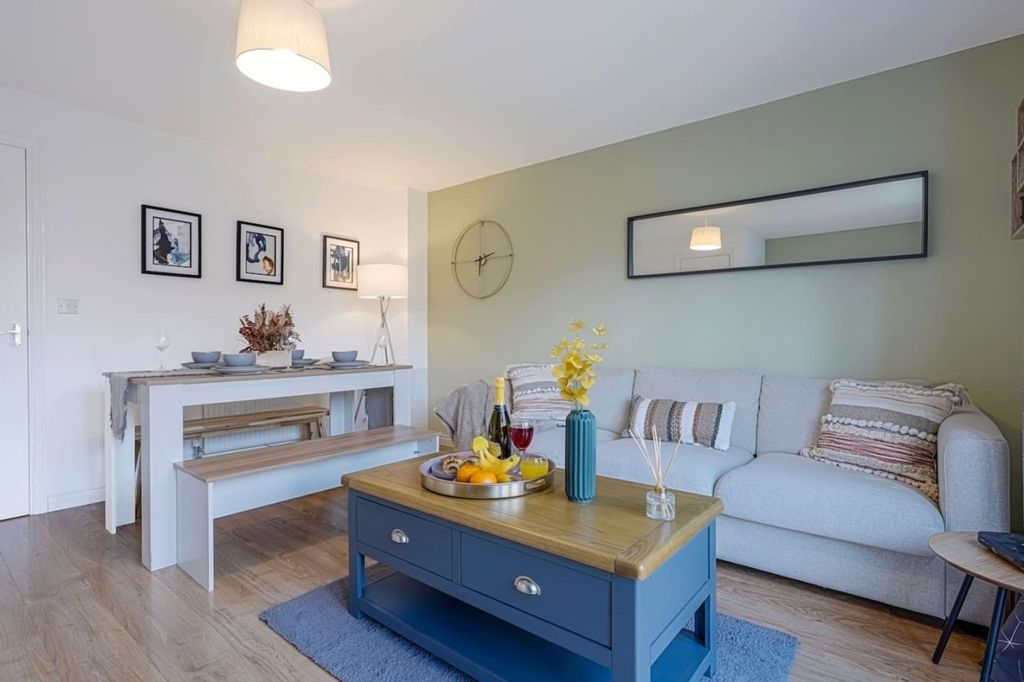 Property photo 1 of 26 Living Room