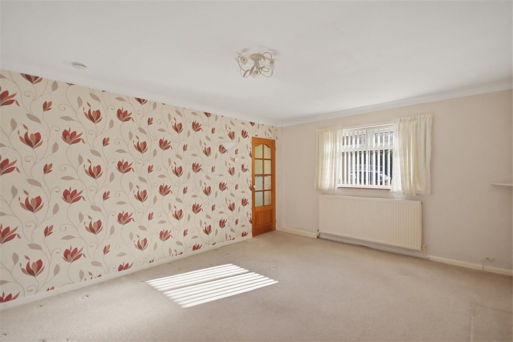 Property photo 2 of 15 Lounge/Diner