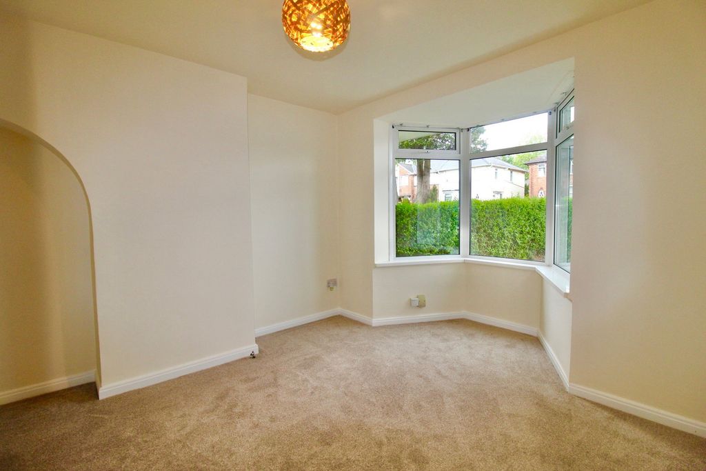 Property photo 3 of 31