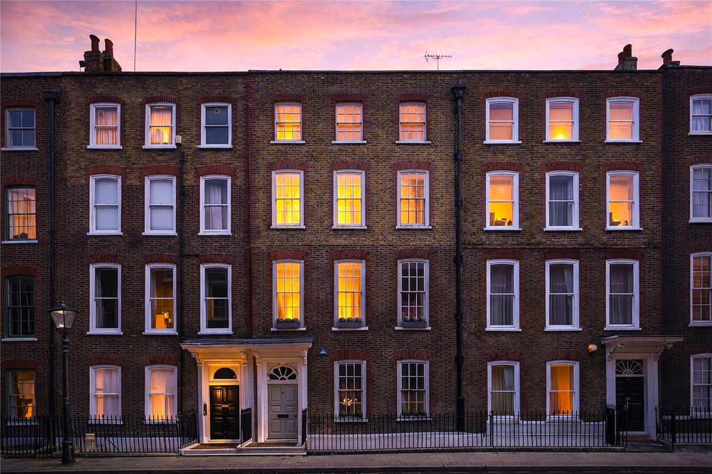 Property photo 1 of 36 Picture No. 14