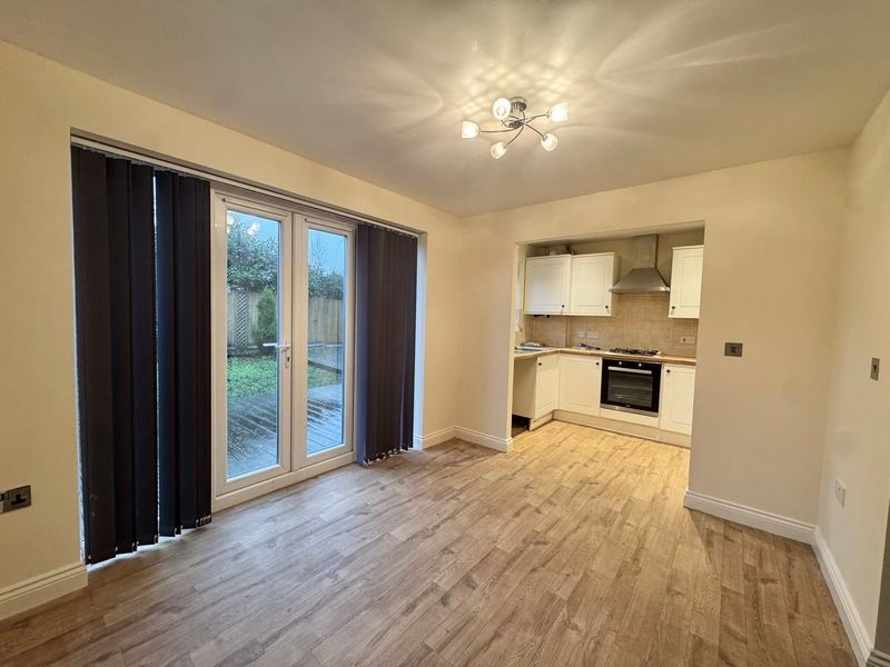 Property photo 2 of 18 Photo 8