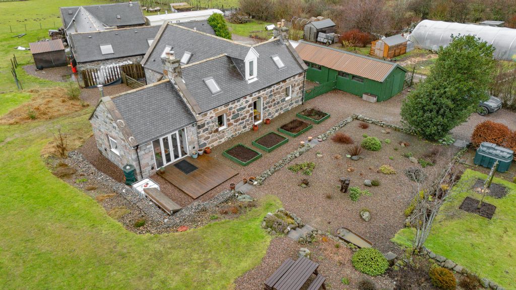 Property photo 1 of 44