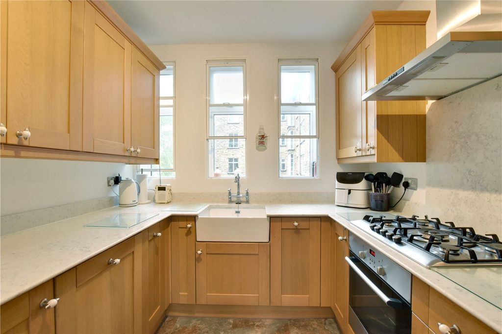 Property photo 2 of 20 Picture No. 09